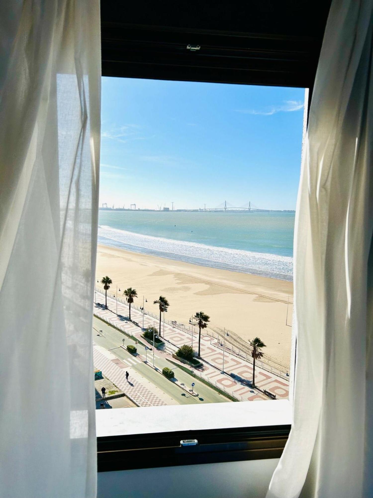 Gatu Arena " Preferente Mayores De 25 Anos Y Familias " El Puerto de Santa Maria Exterior photo